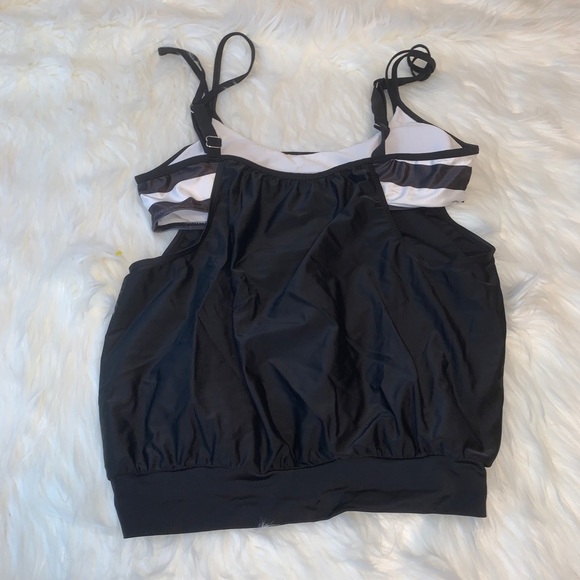 Swimsuit XL - black and white stripes - Picture 3 of 7